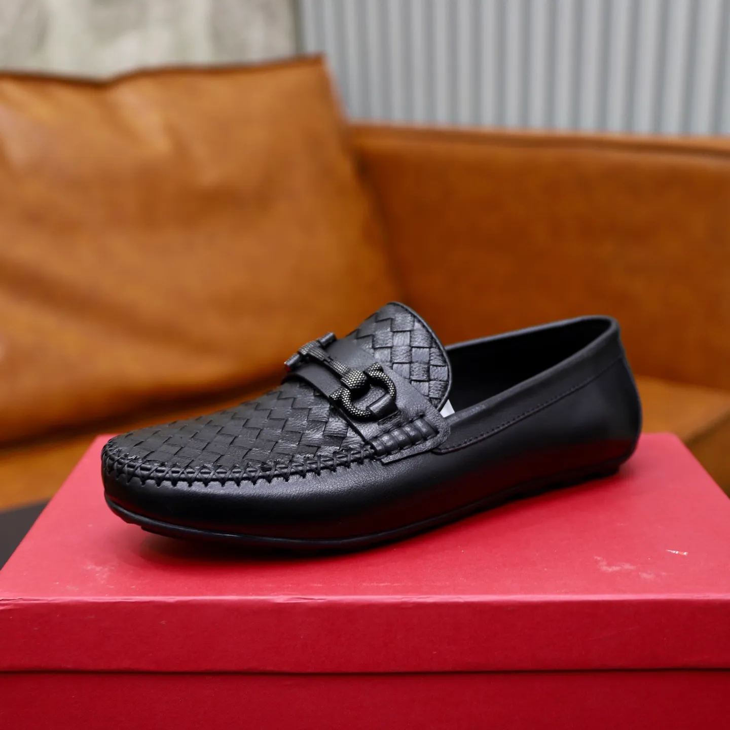 Men's shoes 💰480💰🙅‍♂️🙅‍♂️🙅‍♂️Niuli Brand: Ferragamo Standard code: Men's code 38/44 (45 customized) Grade: Same style as the official website Material: Original imported cowhide leather lining Original wear-resistant lightweight outsole Style category: Men's casual slip-on shoes Doudou shoes Noble luxury brand elements, top luxury color: actual picture color